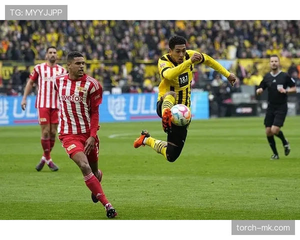 贝林厄姆攻防一体能力解析：全能中场是否已达顶级